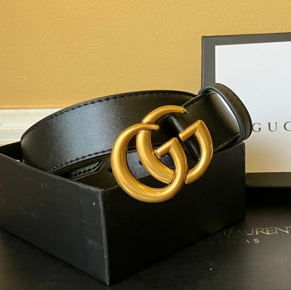 Gucci Black Leather Belt with Gold Buckle - Picture 7 of 8